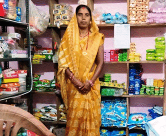 मीना बनीं महिला सशक्तिकरण की मिसाल