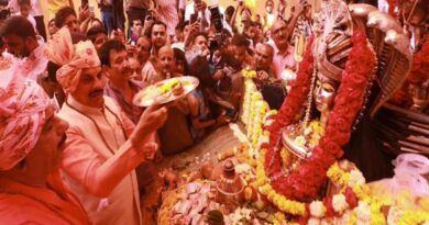 मुख्यमंत्री डॉ. यादव ने भोपाल के प्राचीन बड़वाले महादेव मंदिर पहुंचकर की पूजा-अर्चना