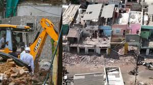 Rajkot में अवैध बस्तियों पर बुलडोजर कार्रवाई