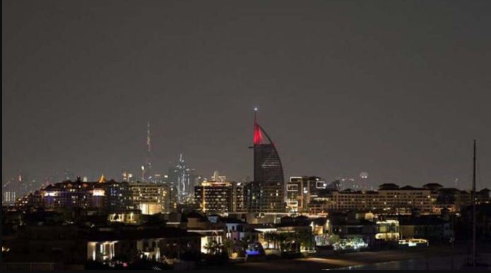 दुबई में फोन पर मिसाइल अटैक का अलर्ट, लोगों को सुरक्षित जगह शरण लेने की सलाह