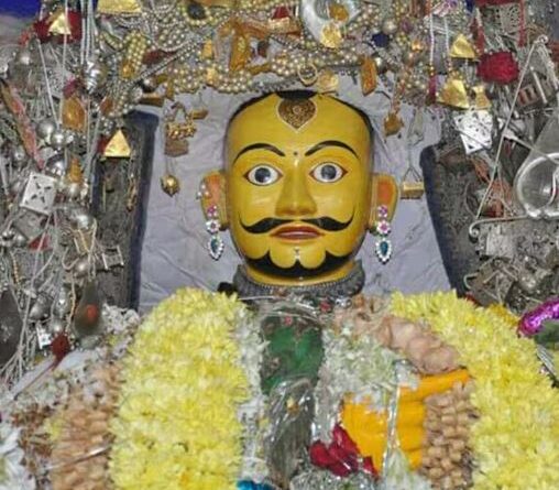 काशी की तरह कर्नाटक के इस मंदिर में रंग से नहीं 5 दिन तक राख से खेलते हैं होली, कामदेव और शिवजी से जुड़ा है इतिहास