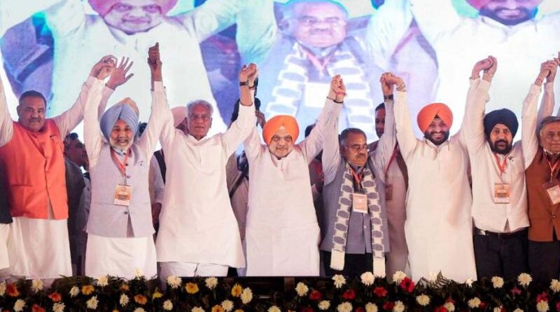 मोगा में शाह की रैली में 1.58 लाख की भीड़, 15 किमी लंबा जाम, पंजाब में ठहराव