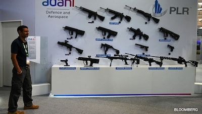 सेना को मिली ‘प्रहार’ LMG की पहली खेप, Adani Defence & Aerospace के CEO ने जताई खुशी