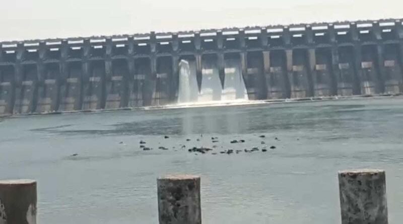 गर्मी में ही खुल गए बरगी बांध के गेट, रेलवे में पानी की आपूर्ति होगी सुगम