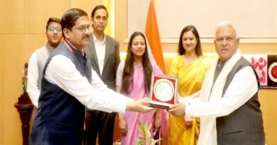 राज्यपाल पटेल से भारतीय विदेश सेवा के प्रशिक्षु अधिकारी मिले