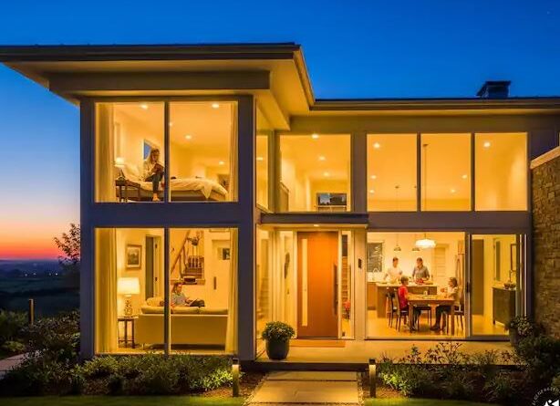 शाम ढलते ही दरवाजे पर करें ये 3 काम, वरना 2 गलतियां बन सकती हैं दुख और कर्ज की वजह