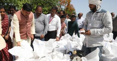 मुख्यमंत्री डॉ. यादव ने गेहूँ उपार्जन केन्द्रों का किया आकस्मिक निरीक्षण