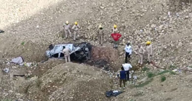 खाई में गिरी कार, आग लगते ही दो जिंदगियां खत्म—चिंतपूर्णी हादसा