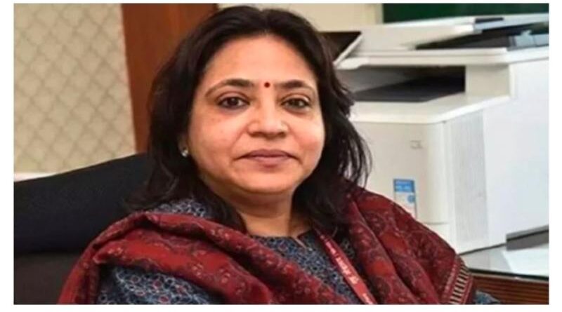 रायपुर में जिम की लिफ्ट में फंसी IAS अधिकारी ऋचा शर्मा, हालत बिगड़ी