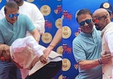 Vinod Kambli को सहारे से वानखेड़े पहुंचते देख भावुक हुए फैंस