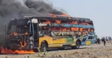 शाजापुर में बारातियों से भरी बस में लगी आग, खिड़कियों से कूदकर बचाई जान