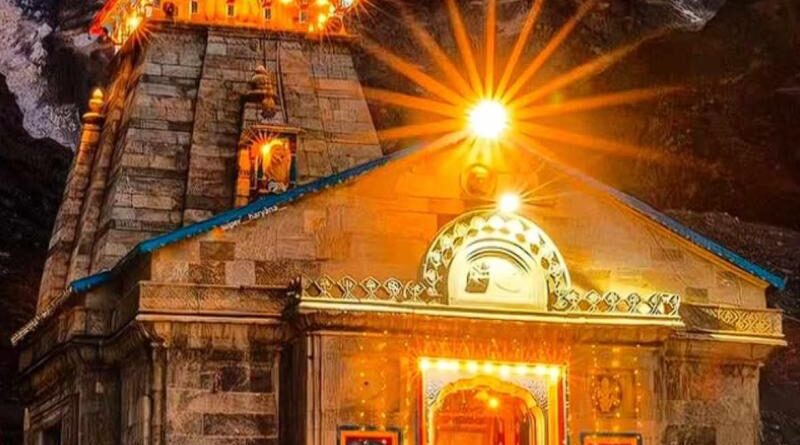 केदारनाथ धाम में अब नहीं चलेगा मोबाइल, फोटो-वीडियो बनाना मना