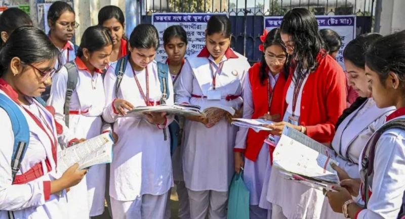 10वीं-12वीं बोर्ड रिजल्ट जारी, छात्र ऐसे करें मिनटों में अपना परिणाम चेक