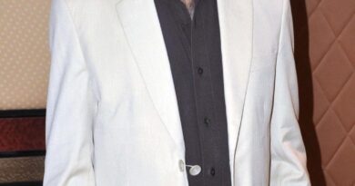 ‘फॉलोअर्स नहीं तो एक्टर नहीं’—इंडस्ट्री पर कसा तंज