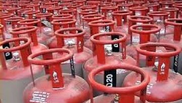 MP में गैस किल्लत के बीच ठगी, 30 सिलेंडर लेकर कर्मचारी फरार