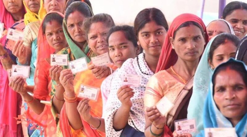 11 बजे तक 40% मतदान, भारतीय जनता पार्टी-तृणमूल कांग्रेस समर्थकों में झड़प