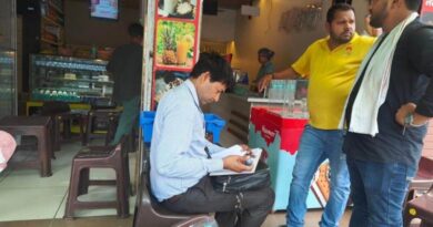 भोपाल के फूड आउटलेट में खाने से निकले कीड़े, खाद्य विभाग ने थमाया नोटिस