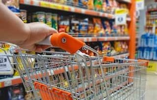 FMCG कंपनियों की तैयारी: महंगाई की नई लहर, उपभोक्ता सामान महंगा होगा