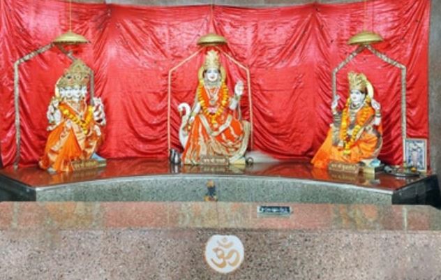 यहां मिलते हैं त्रिदेवियों के दिव्य दर्शन, ब्रह्माजी ने ब्रह्मांड की रचना में मांगी थी सहायता