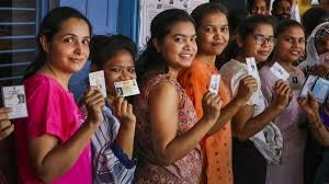 बंगाल में महिलाओं की बंपर वोटिंग, पुरुषों से 2.5% आगे निकलकर बदली सियासत