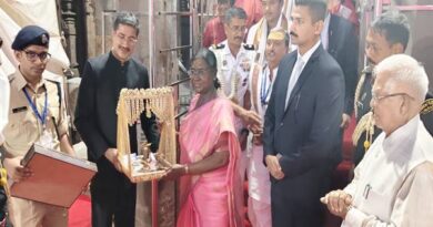 राष्ट्रपति मुर्मु ने ओंकारेश्वर तीर्थ और ज्योतिर्लिंग ममलेश्वर के दर्शन कर किया अभिषेक
