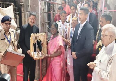 राष्ट्रपति मुर्मु ने ओंकारेश्वर तीर्थ और ज्योतिर्लिंग ममलेश्वर के दर्शन कर किया अभिषेक