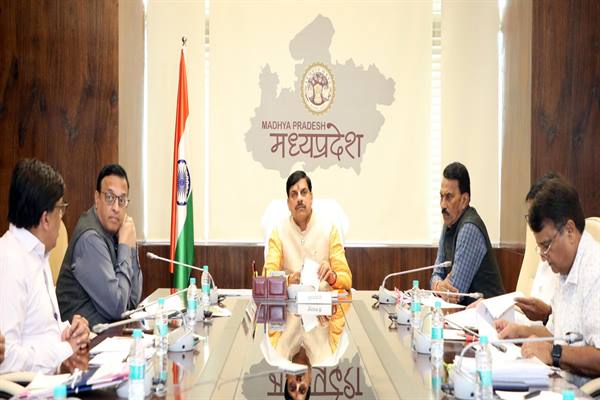 कृषक कल्याण वर्ष में अगली छमाही में 14 जिलों में 6 लाख हेक्टेयर क्षेत्र में बढ़ेंगी सिंचाई सुविधाएं : मुख्यमंत्री डॉ. यादव