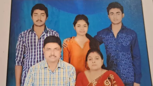 एक पिता, तीन अफसर! रेलवे कर्मचारी के घर से निकले बैंक मैनेजर, SBI अधिकारी और राजस्व अधिकारी