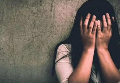 दुष्कर्म की कोशिश का आरोप, विधवा बहू ने दरांती से ससुर का गला रेता