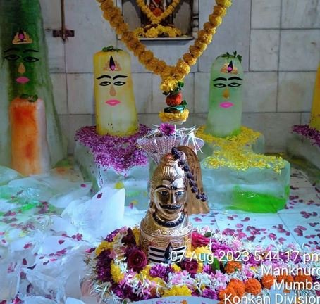 नर्मदेश्वर महादेव मंदिर का इतिहास है अन्य मंदिरों से अलग