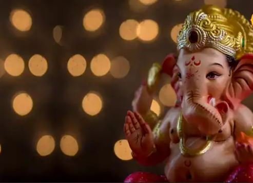 सुबह मोदक, दोपहर दाल-चावल, शाम को फल…जानिए घर में गणपति को कैसे लगाएं भोग?