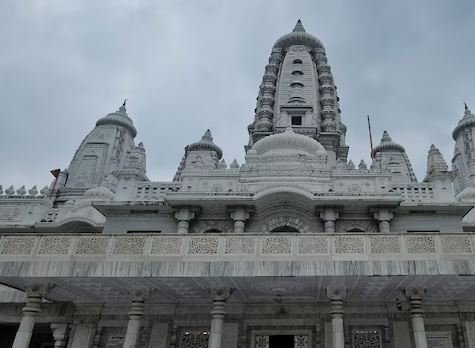 मंदिर बन चुका था… फिर भी कहा गया- ‘काम रुकना नहीं चाहिए’, कानपुर के जेके कृष्ण धाम की रोचक कहानी
