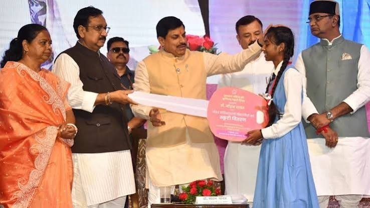 ई-स्कूटी के लिए 1.20 लाख और अन्य वाहन के लिए मिलेंगे 90 हजार, भोपाल में हुआ भव्य कार्यक्रम