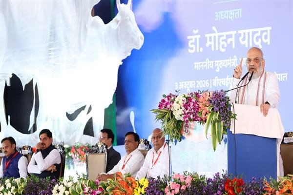 पशुधन और दुग्ध उत्पादन से आएगी गौपालकों के घरों में समृद्धि : केंद्रीय सहकारिता मंत्री शाह