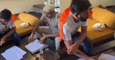 दिल्ली में तिरंगा मार्च से पहले हलचल, अभिजीत दिपके को प्रदर्शन नहीं करने का नोटिस