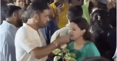 धोनी ने अनंत-राधिका संग की बोट राइड, पत्नी साक्षी के साथ वायरल हुआ दिलचस्प पल